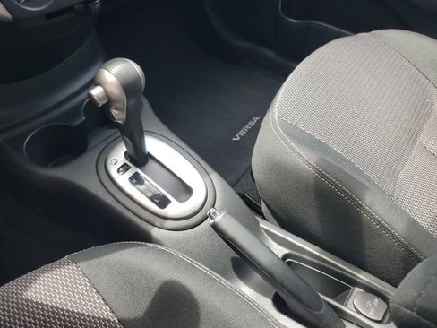 Used 2015 Nissan Versa SV FWD image 15