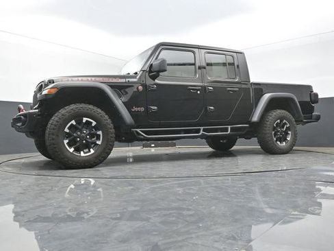 Used 2024 Jeep Gladiator Rubicon w/ Technology Group image 39