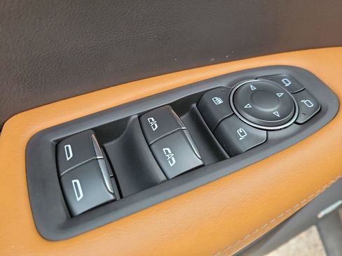 Used 2023 Cadillac XT5 Premium Luxury image 15