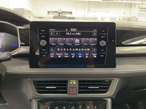 New 2026 Volkswagen Taos SE AWD/4WD image 17