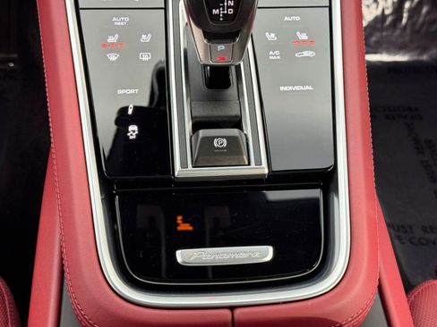 Used 2023 Porsche Panamera Platinum Edition w/ Smoking Package image 35