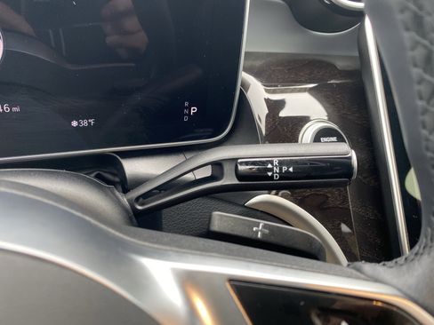 Used 2025 Mercedes-Benz GLC 300 4MATIC image 18