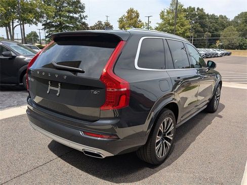 Used 2021 Volvo XC90 T6 Momentum w/ Advanced Package image 6