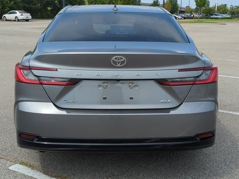 Used 2025 Toyota Camry XLE FWD image 6