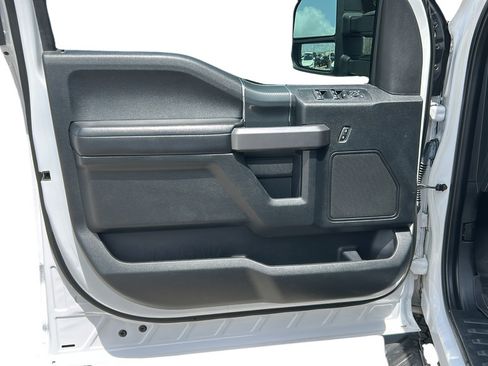 Used 2020 Ford F150 XLT w/ Equipment Group 302A Luxury RWD image 10