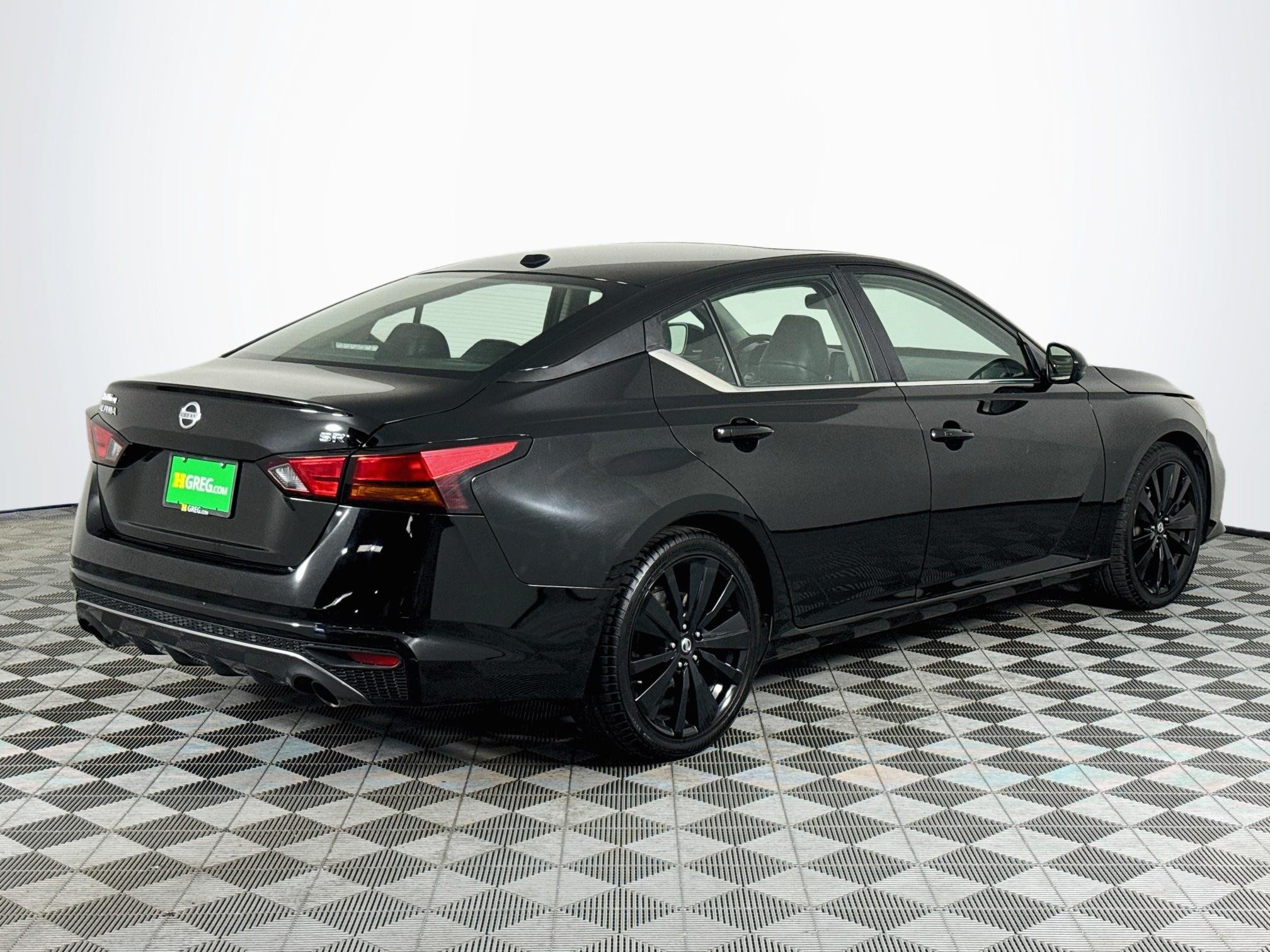 Used 2019 Nissan Altima 2.5 SR FWD image 16