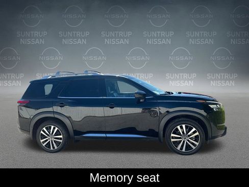 Used 2025 Nissan Pathfinder Platinum w/ Cargo Package FWD image 8