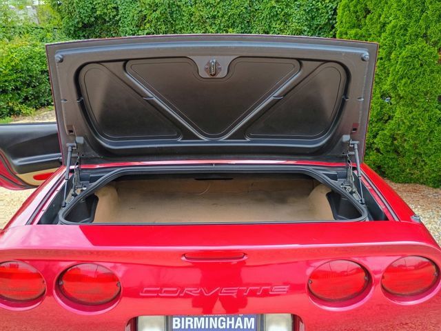 Used 2002 Chevrolet Corvette Convertible w/ Preferred Equipment Group2 RWD image 58