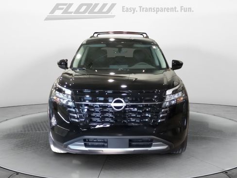 New 2026 Nissan Pathfinder SL image 2