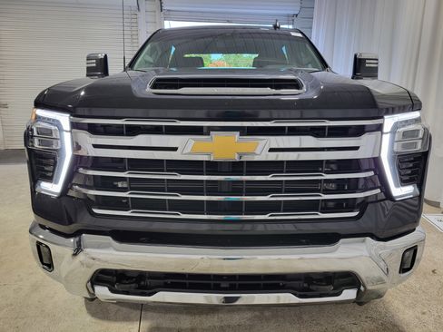 Certified 2024 Chevrolet Silverado 2500 LTZ image 2