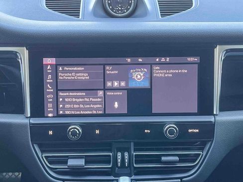 Used 2024 Porsche Macan image 13