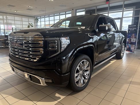 New 2025 GMC Sierra 1500 Denali image 1