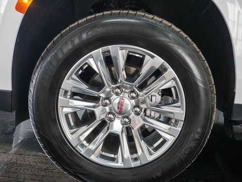 Used 2024 GMC Yukon XL Denali image 4