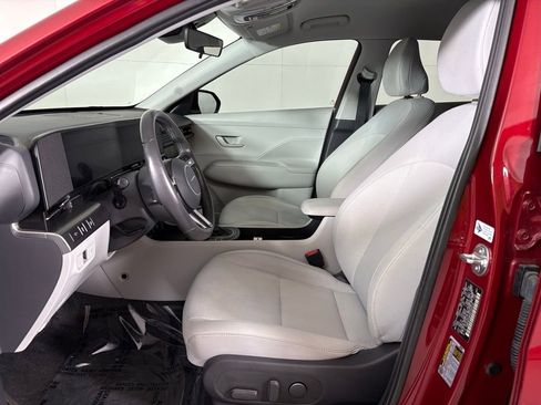 Used 2025 Hyundai Kona SEL FWD image 16