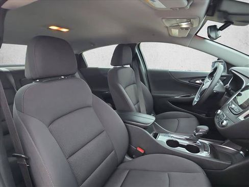 Used 2024 Chevrolet Malibu LT FWD image 18