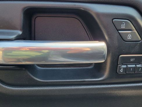 Used 2019 Chevrolet Silverado 1500 LTZ w/ LTZ Plus Package image 7