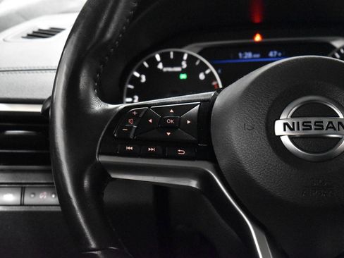 Used 2020 Nissan Altima 2.5 SV image 8