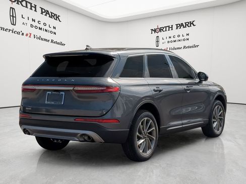 New 2026 Lincoln Corsair Premiere FWD image 3