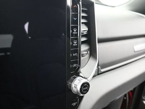 Used 2025 RAM 1500 Big Horn AWD/4WD image 26