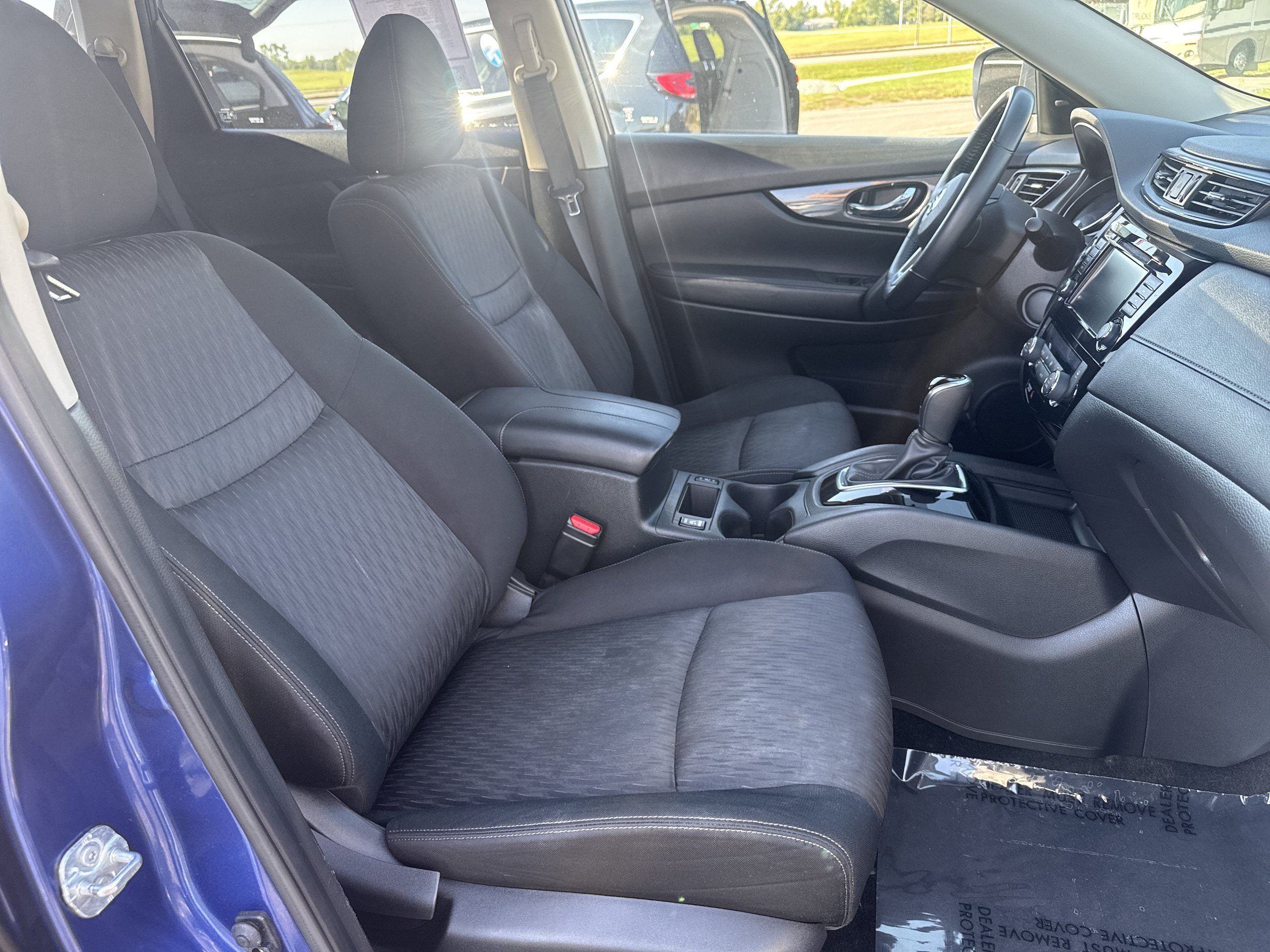 Used 2019 Nissan Rogue SV AWD/4WD image 11