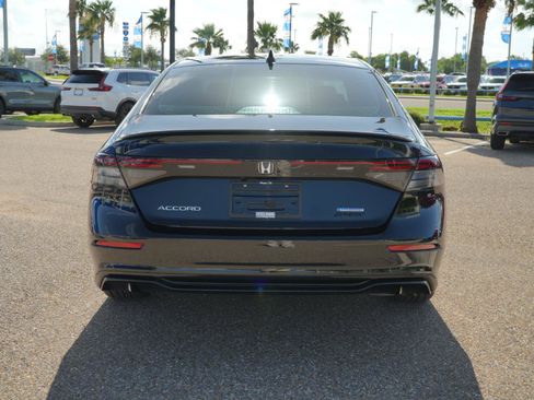 Used 2025 Honda Accord Sport image 6