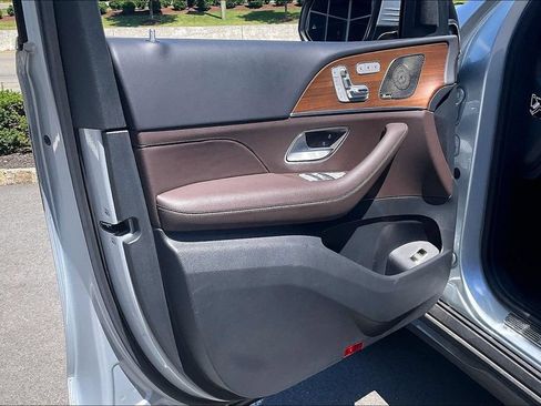 Certified 2023 Mercedes-Benz GLS 450 4MATIC image 13