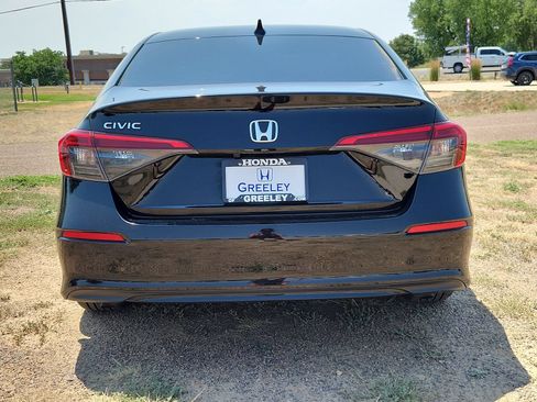 Used 2023 Honda Civic EX image 4