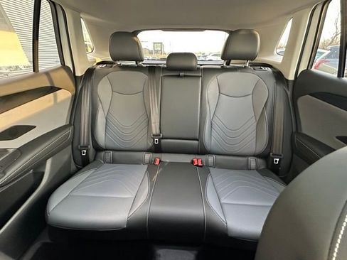 New 2026 Volkswagen Tiguan SE image 29