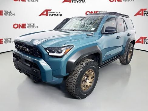Certified 2025 Toyota 4Runner Trailhunter image 3