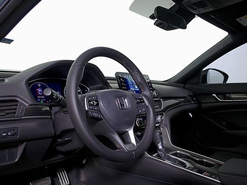 Used 2022 Honda Accord Sport image 21