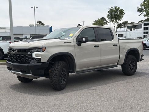 Used 2026 Chevrolet Silverado 1500 ZR2 w/ Dark Appearance Package AWD/4WD image 9