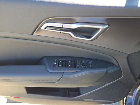New 2026 Kia Sportage EX FWD image 9
