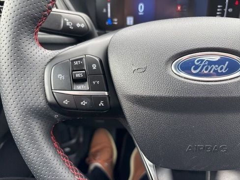 Used 2023 Ford Escape ST-Line w/ Tech Pack #1 AWD/4WD image 30