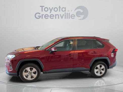 Used 2020 Toyota RAV4 XLE FWD image 2
