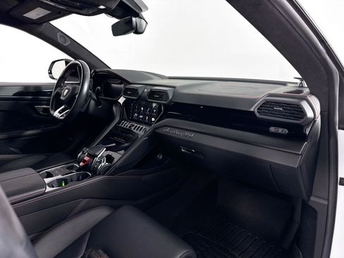 Used 2021 Lamborghini Urus AWD/4WD image 30