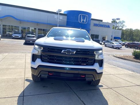 Used 2023 Chevrolet Silverado 1500 LT Trail Boss w/ Protection Package AWD/4WD image 3
