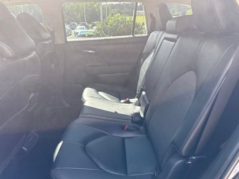 Used 2026 Toyota Highlander XLE AWD/4WD image 26