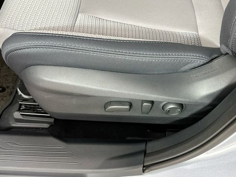 Used 2025 Subaru Outback Premium w/ Popular Package #1 image 9