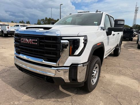 New 2026 GMC Sierra 2500 Pro w/ Convenience Package AWD/4WD image 1