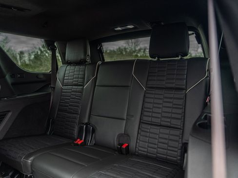 Used 2023 Cadillac Escalade Premium Luxury Platinum image 22