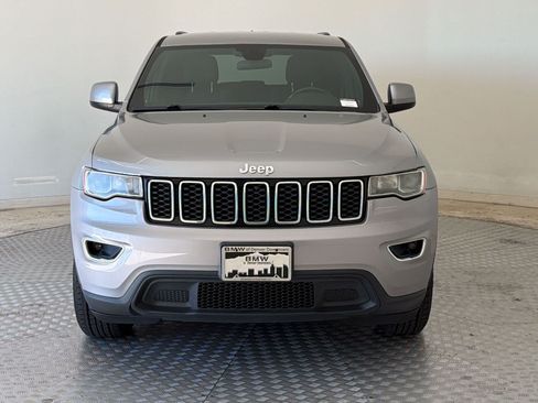 Used 2018 Jeep Grand Cherokee Laredo AWD/4WD image 6