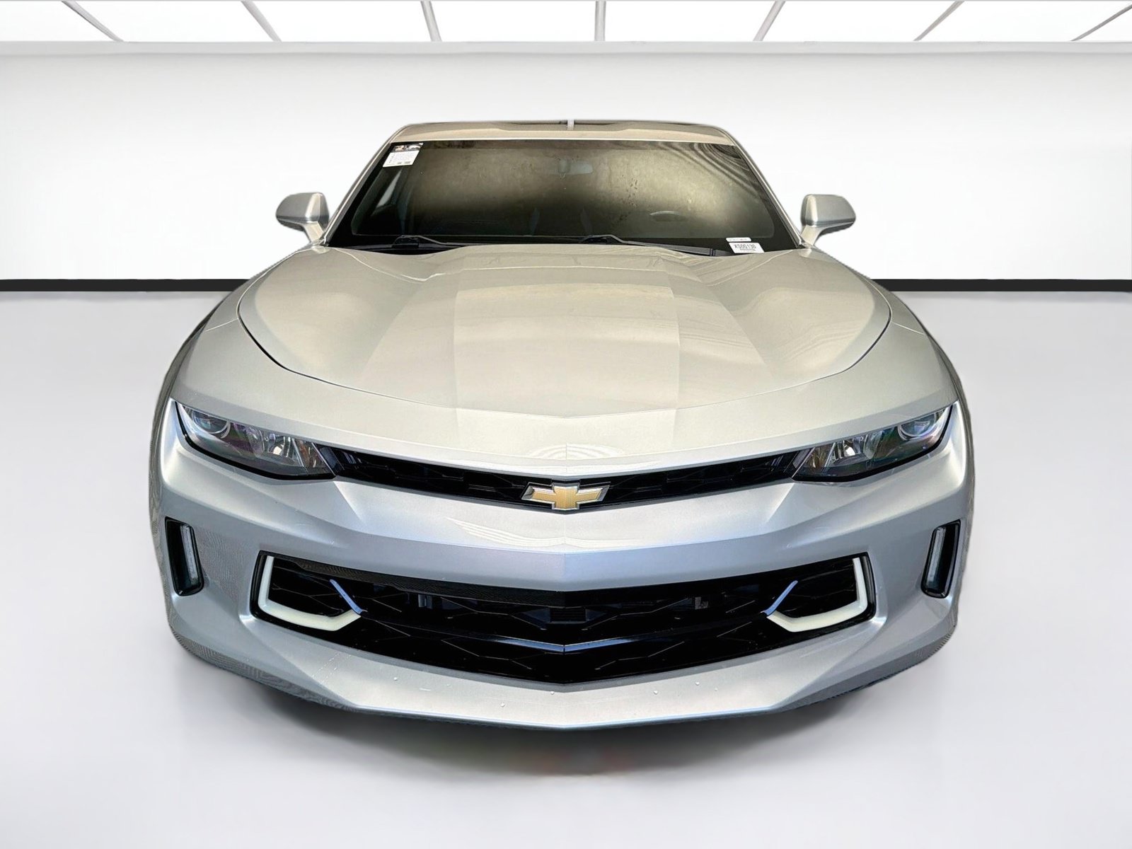 Used 2017 Chevrolet Camaro LT RWD image 2