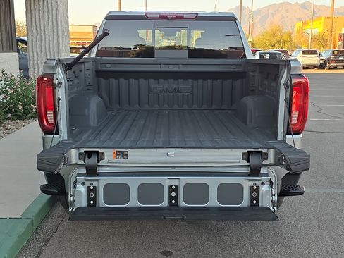 Used 2025 GMC Sierra 1500 Denali image 8