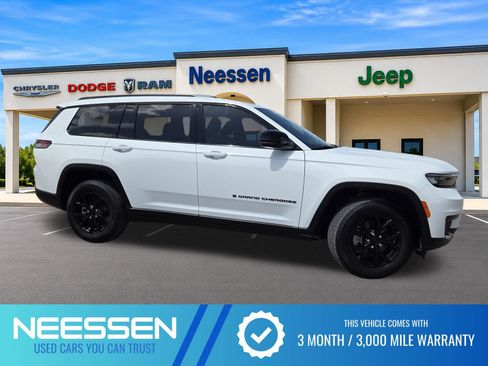 Used 2025 Jeep Grand Cherokee L Altitude AWD/4WD image 1