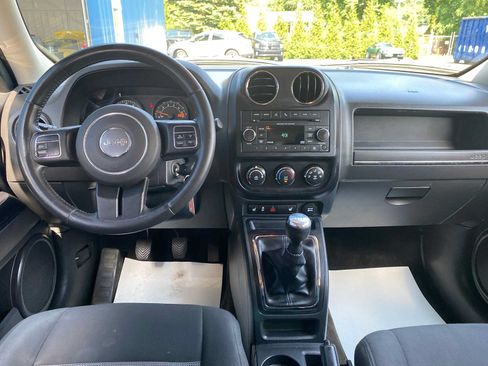 Used 2016 Jeep Patriot Latitude FWD image 7