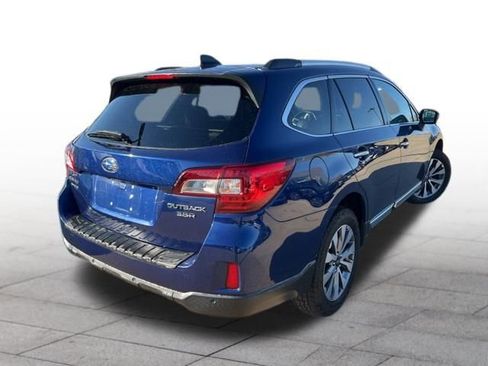 Used 2017 Subaru Outback 3.6R Touring image 6