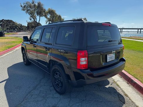 Used 2014 Jeep Patriot Sport w/ Power Value Group FWD image 5