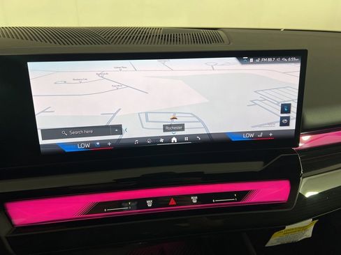 Used 2026 BMW i5 eDrive40 w/ Premium Package image 32