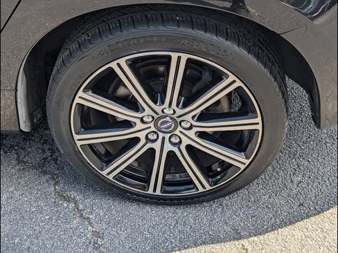 Used 2015 Volvo S60 T6 Platinum FWD image 22