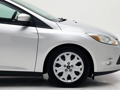 Used 2012 Ford Focus SE image 4